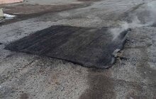 Фото 2: На вихідних комунальні служби проводили ямковий ремонт: використали 72,6 тонн асфальту