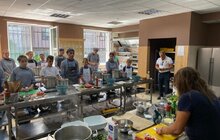 Фото 5: Зіркова американська кулінарка Рейчел Рей провела майстер-клас для вихованців Центру ім. св. І. Боско та дітей переселенців