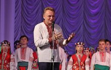 Фото 12: Мер Львова привітав усіх матерів з Днем матері