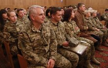 Фото 7: Мер Львова привітав військових у госпіталі з Днем захисника України