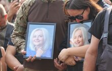 Фото 22: Похорон Ірини Фаріон: на Личаківському кладовищі у Львові зібралось кілька тисяч людей (фото, відео)