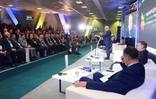Фото 8: Мер Львова відвідав Міжнародний економічний форум
