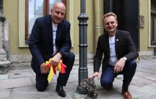 Фото 1: Від сьогодні на одній із площ Львова встановлений Вроцлавський гномик