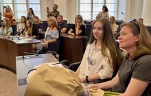 Фото 2: У Львівській міській раді привітали випускників шкіл з Мелітополя 