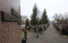 Фото 10: Біля знищеного музею Шухевича у Львові провели теренову гру