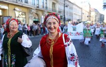 Фото 1: У центрі Львова відбулася урочиста хода людей поважного віку