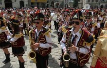 Фото 2: Центром міста пройшла традиційна хода з нагоди Дня Львова