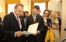 Фото 22: Мер Львова попросив Принца Ліхтенштейну зробити звернення щодо звільнення Олега Сенцова та інших українських політичних в’язнів