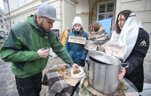 Фото 3: «Непораховані з 1932»: у Львові на площі Ринок організували акцію до Дня пам’яті жертв Голодомору