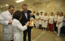 Фото 2: Відкриття та презентація відреставрованої лапароскопічної операційної