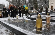 Фото 2: З нагоди Дня Соборності на Личаківському кладовищі вшанували пам’ять тих, хто віддав своє життя в боротьбі за незалежність та територіальну цілісність України