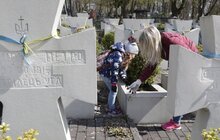 Фото 3: У всіх районах Львова триває прибирання до Великодніх свят