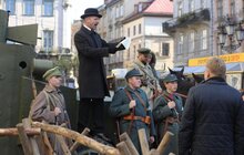 Фото 8: На площі Ринок зачитали відозву про проголошення ЗУНР до 101-ї річниці Листопадового чину