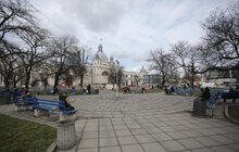 Фото 11: «Є незручності, але скоро тут буде дуже круто», — А. Садовий під час огляду ремонту пл. Двірцевої
