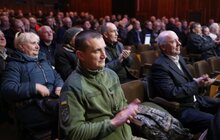 Фото 2: Мер Львова привітав радіоремонтний завод з 75-річчям