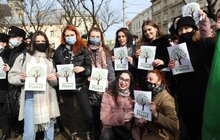 Фото 21: В рамках міжнародного проєкту «Озеленення планети» на площі Соборній висадили перші дерева