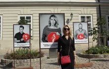 Фото 4: На пл Ринок відкрили фотовиставку до Всесвітнього дня боротьби з торгівлею людьми