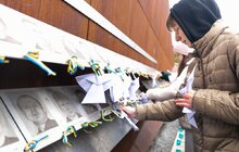 Фото 6: Сотні паперових ангеликів розмістили на Меморіалі Небесної Сотні у Львові
