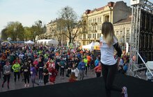Фото 11: Мер Львова привітав учасників «Run the World. Львівський напівмарафон»
