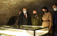 Фото 8: У підземеллі Гарнізонного храму відкрили виставку унікальних реліквій XII-XV ст.