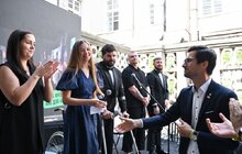 Фото 10: Театр НЕЗЛАМНИХ представив п’єсу «Сам на сам» під час церемонії вручення нагороди “СМІЛИВІ”