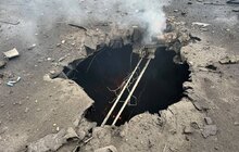 Фото 1: У Малехові Львівської громади уламок збитого ворожого безпілотника пробив дах цивільної промислової будівлі