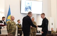 Фото 3: У мерії Львова 25 львів’ян посмертно нагородили «Почесним знаком Святого Юрія» за оборону Незалежності України (фото)