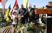 Фото 7: Митрополит Епіфаній сьогодні у Львові вшанував полеглих Героїв