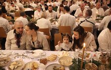 Фото 10: У трапезній Українського католицького університету відбулась різдвяна вечеря і найстаріший різдвяний вертеп за участю пацієнтів UNBROKEN