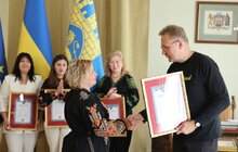 Фото 9: Мер Львова нагородив подяками і преміями працівників львівських училищ