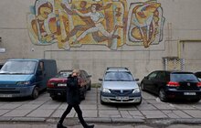 Фото 5: У Львові цінну мозаїку ознаковують міжнародним охоронним знаком «Блакитний щит» (відео)
