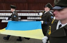 Фото 2: З нагоди Дня пам'яті Героїв Небесної Сотні у Львові підняли прапор Андрія Дигдаловича, який загинув на Майдані (відео)