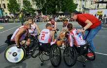 Фото 6: У центрі Львова ветерани змагалися у баскетболі на кріслах колісних в межах UNBROKEN GAMES