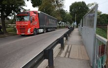 Фото 3: Аварійний міст на вул. О. Ковча потребує негайного ремонту (відео)