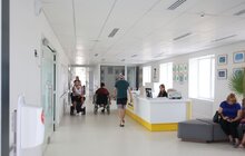Фото 15: Як у Львові облаштовують безбар’єрний маршрут, який змінить тротуари, зупинки, парки та навіть автобуси (відео)