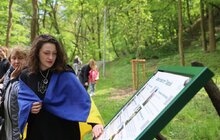 Фото 4: Алея пам'яті Героїв: у львівському парку родичі загиблих військових висадили дерева пам'яті