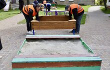 Фото 5: Фарбування, ремонт і прибирання: до середини травня у Львові оновлять майже 1 тис. ігрових майданчиків (відео)