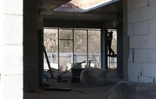 Фото 8: Найскладніші роботи з будівництва ЗD-школи на Варшавській позаду, встановлюють вікна (відео)