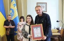 Фото 13: В мерії Львова нагородили тих, хто піклується про дітей