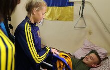 Фото 3: Національна жіноча збірна України з футболу відвідала учасників АТО у військовому госпіталі у Львові