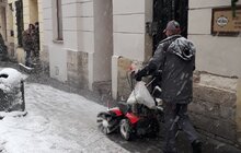 Фото 123: Минулої ночі в місті працювало 95 одиниць техніки, для посипання доріг використано 492 м3 піскосуміші