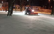 Фото 47: Для посипання доріг від ожеледиці минулої доби використано 513 м3 піскосуміші та 212 м3 солі