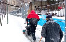 Фото 76: Для посипання доріг від ожеледиці минулої доби використано 527 м3 піскосуміші та 186 м3 солі