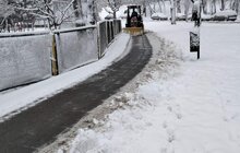Фото 17: Львів засніжило: цієї ночі місто прибирало 68 одиниць техніки та понад 1 тис двірників