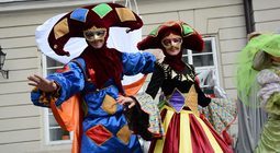 У Львові відбулося карнавальне відкриття театрального фестивалю «Золотий Лев на вулиці - 2020»