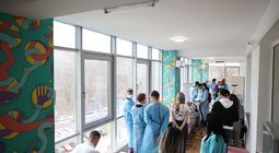 В онковідділенні лікарні святого Миколая у Львові відкрили навчальний клас «Школи супергероїв» (відео)