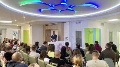 Фото: У Львові майбутніх мам і татусів запрошують у «Школу батьківства»