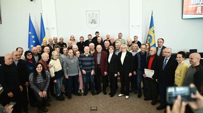 Фото: У Львові нагородили 50 ветеранів спорту, які у 2025 році щомісячно отримуватимуть премію від міста