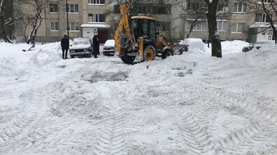 Фото: Перевізники ТПВ сьогодні активно працюватимуть, щоб усунути накопичення відходів на контейнерних майданчиках
