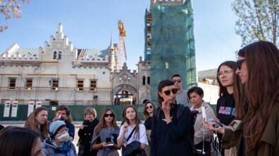 Фото: На Підзамчі презентували арт-проєкт, який занурює відвідувачів у минуле району